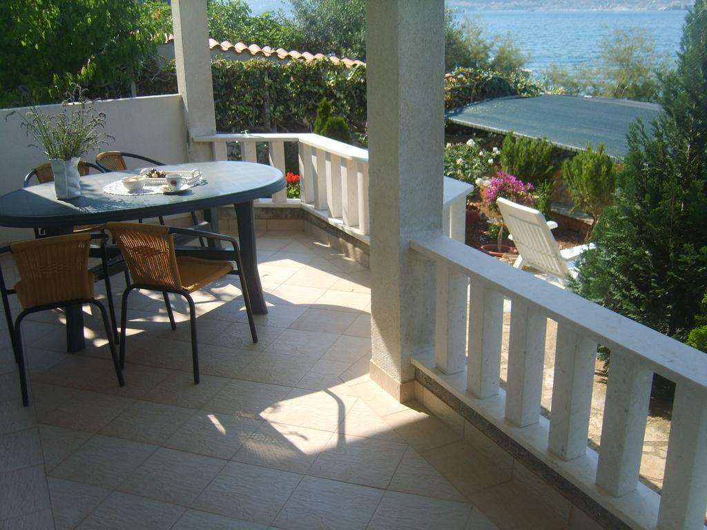 Apartments Iva Alla Trogir Quarto foto