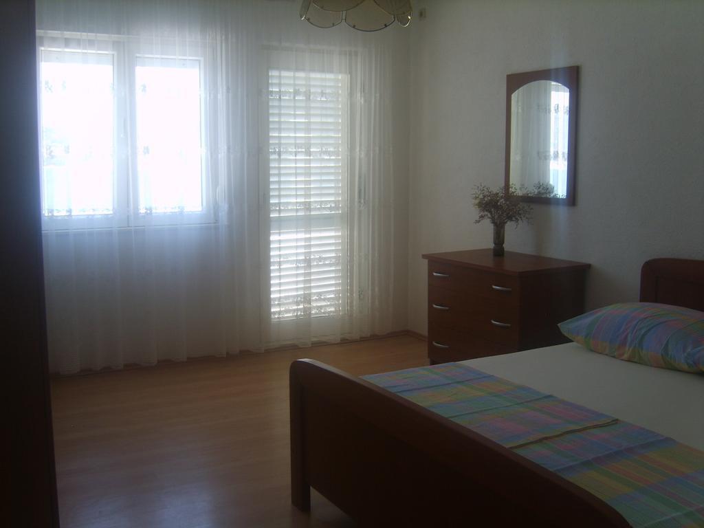 Apartments Iva Alla Trogir Quarto foto