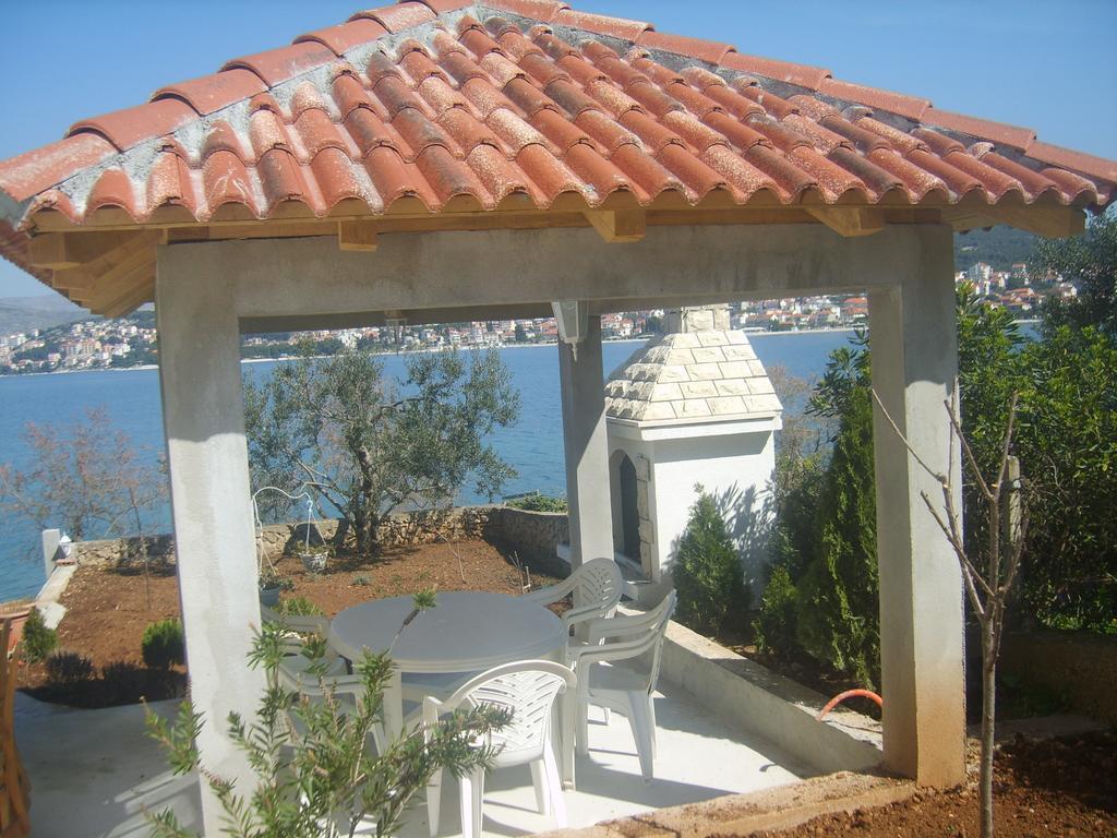Apartments Iva Alla Trogir Quarto foto